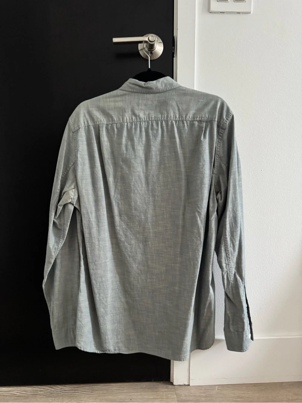 J. Crew Men's long sleeve Cotton Button-Down Shirt